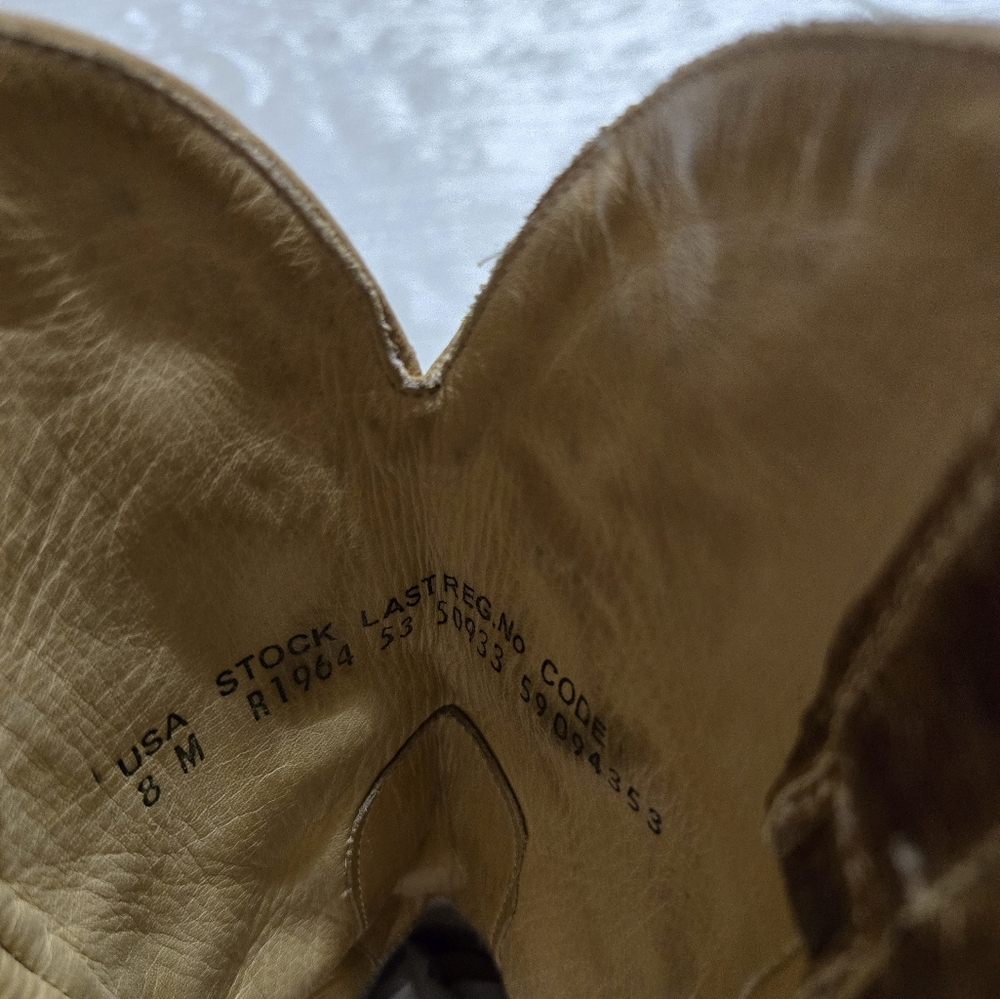 Eagle Cowboy Boots with Embroidered Design By Corral Size 8. - Picture 6 of 14